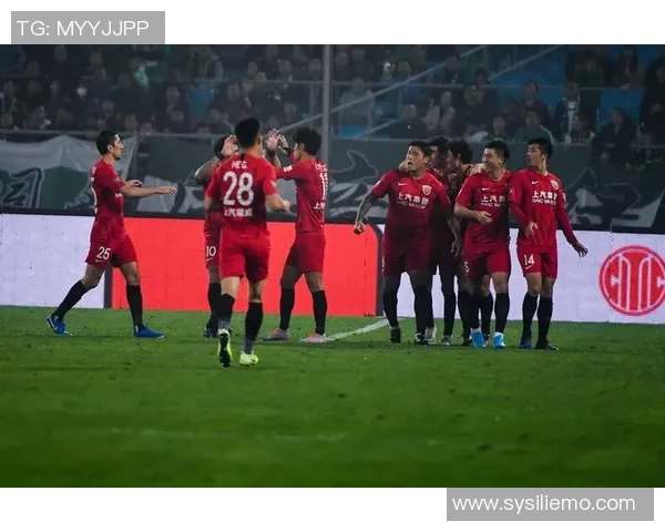 上港与恒大巅峰对决激情碰撞足球盛宴即将开启 上港与恒大巅峰对决激情碰撞足球盛宴即将开启