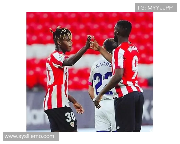 塞维利亚官方宣布续约莫姆大帅，稳定球队火热表现